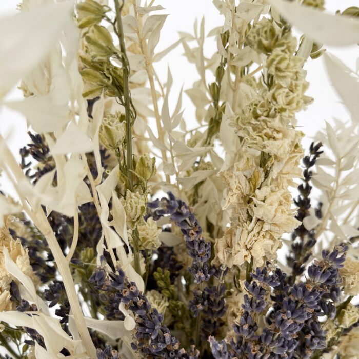 Bouquet Ruscus Lavanda Delphinium Bianco Naturali